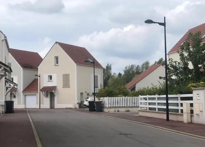 Appartamento Lilya House Saint-Pierre-du-Perray